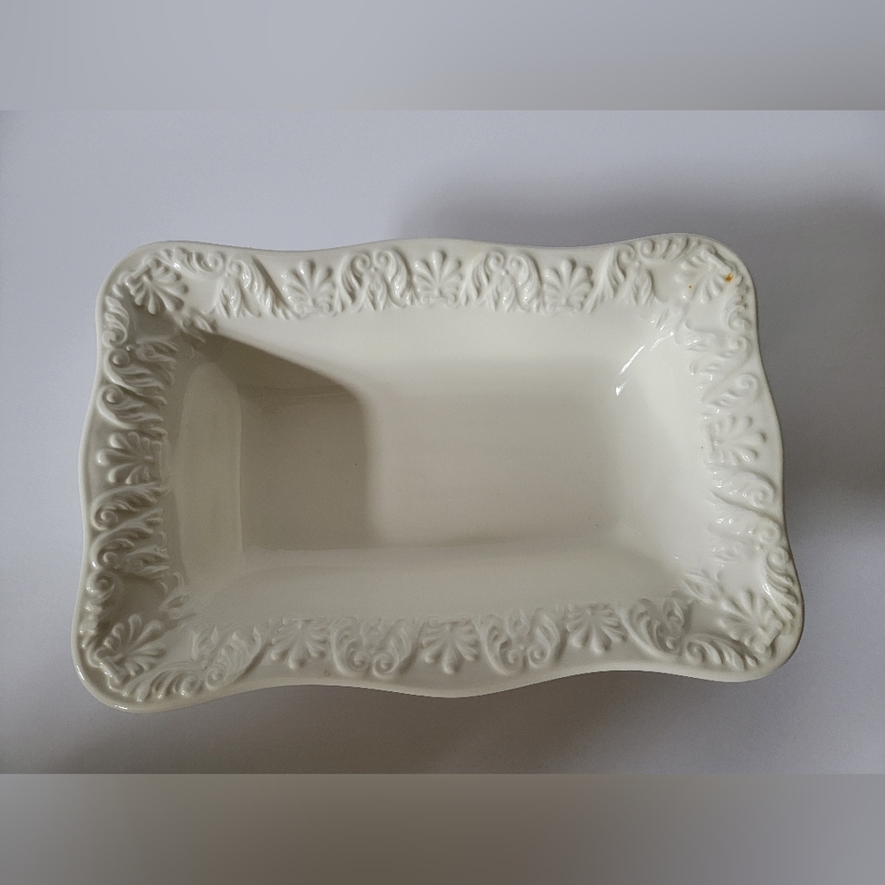 BIZZIRRI Made Italy White Embossed Ceramic Rectangle Serving Dish Bowl 12” x 8”